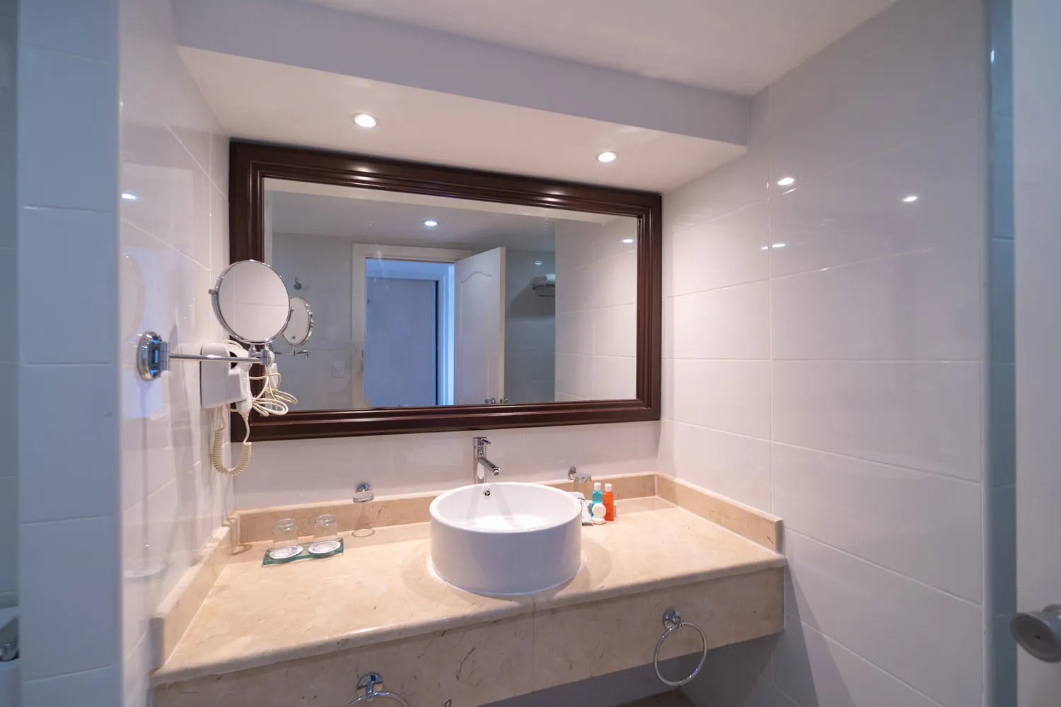 Resort Image Image by Resonance Musique Varadero