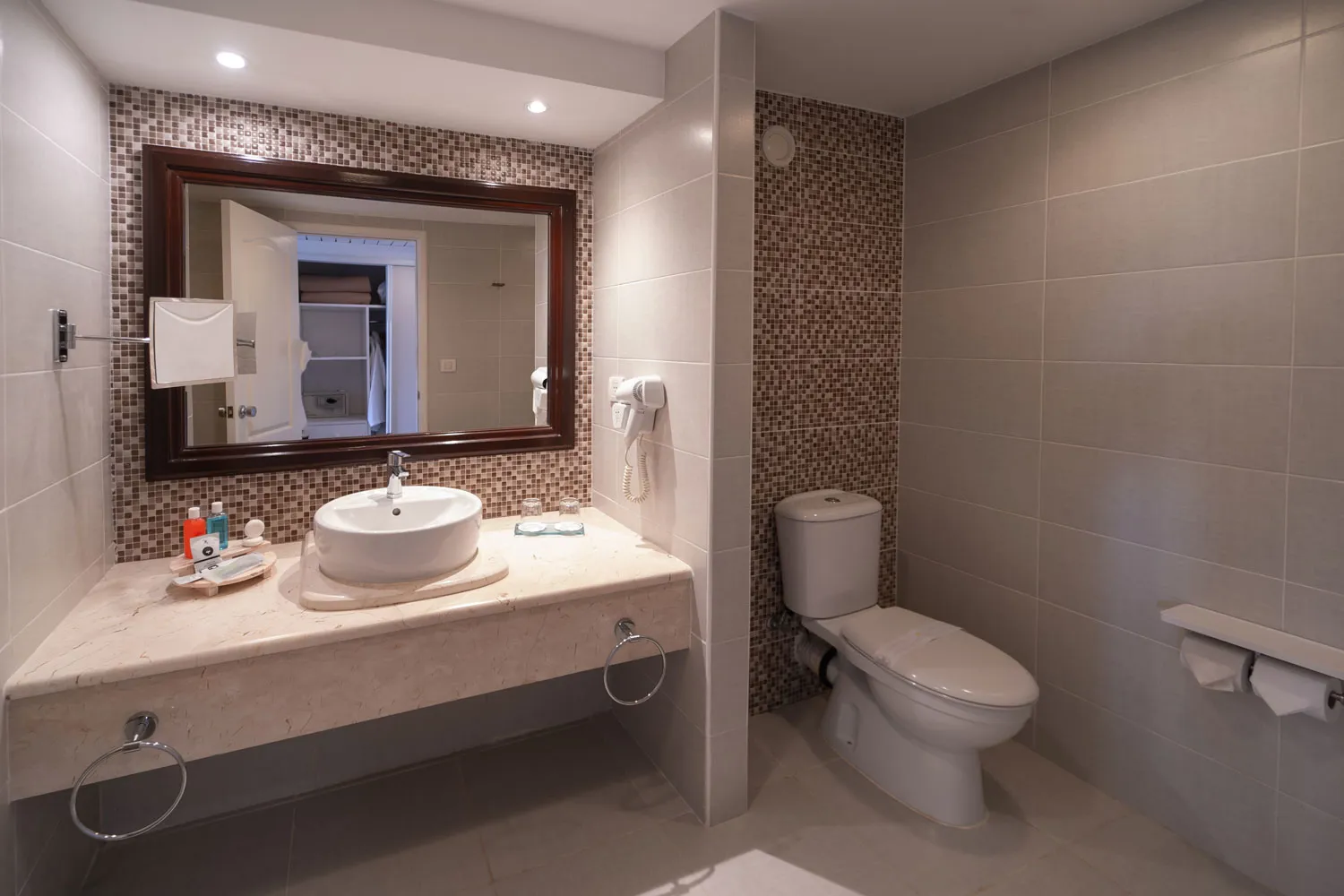 Resort Image Image by Resonance Musique Varadero